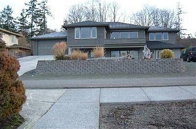 2nd image of 16953 View Ln
