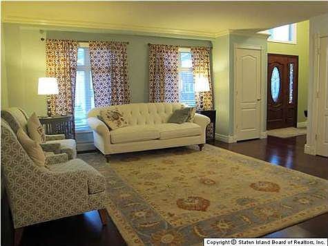 4th image of 26 Samantha Ln