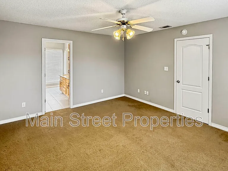 2121 Pin High Dr — Photo 10