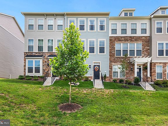 2nd image of 7216 Hartley Lane Gln