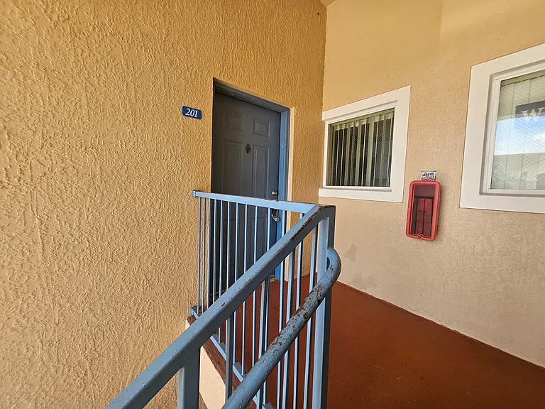 13216 Villa Vista Dr #201 — Photo 4