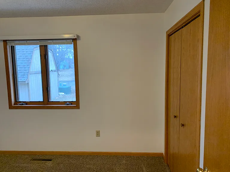 762 Hagman St — Photo 12