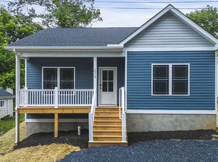 1025 Frye St, Waynesboro, VA 22980