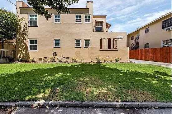 1 bed, 600 sqft, $1,900 — Photo 2