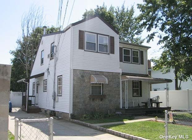 1st image of 644 Midwood St Floor 2