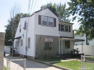 644 Midwood St FLOOR 2, Uniondale, NY 11553