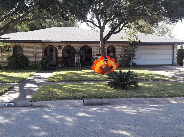 1709 Annette St, Kingsville, TX 78363