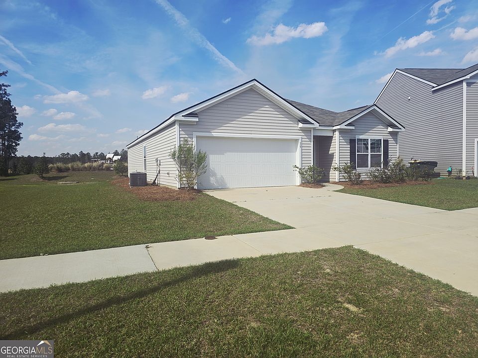 1st image of 15 Spicebush Cir