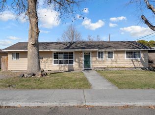 2624 W 6th Pl, Kennewick, WA 99336