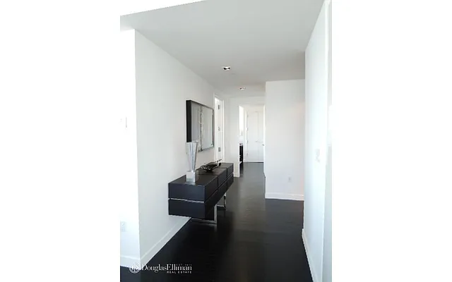 Rented by Douglas Elliman | media 22