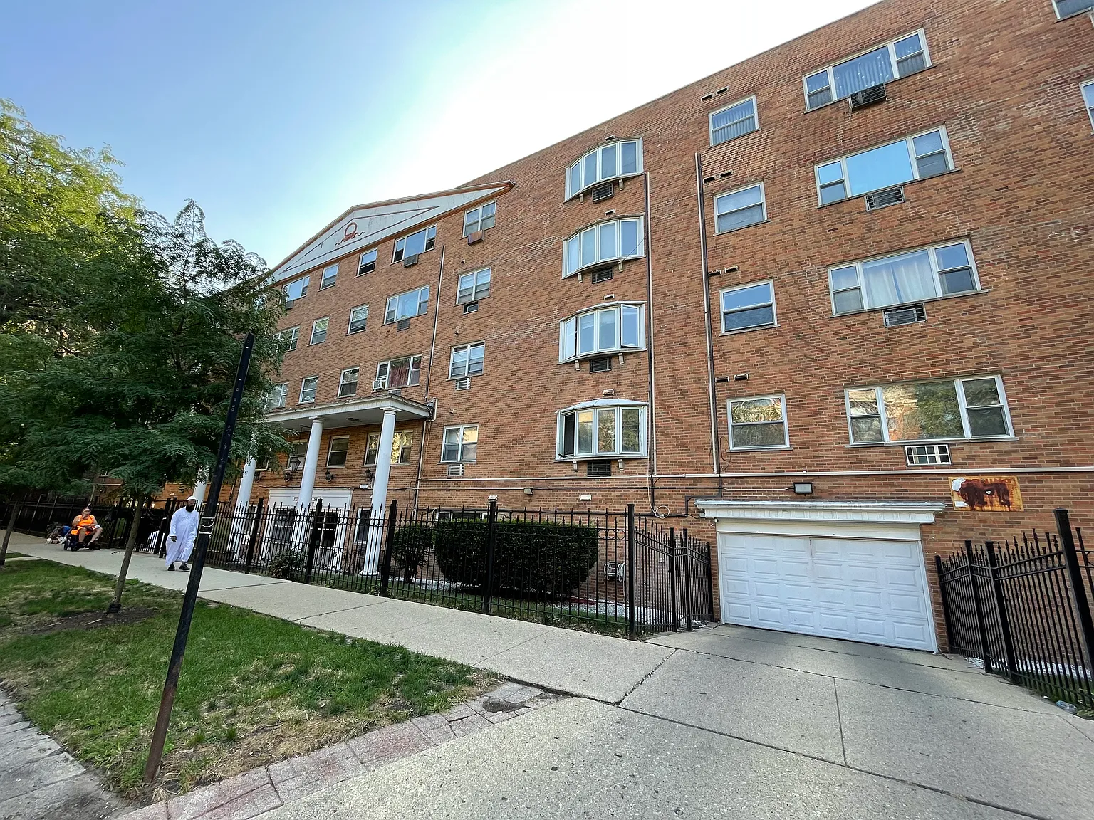 1 bed, 800 sqft, $1,600 — Photo 2