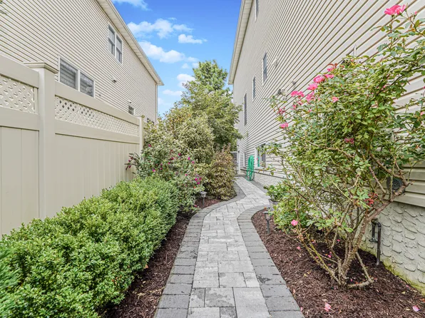 28 Brookside Loop image 48 of 60