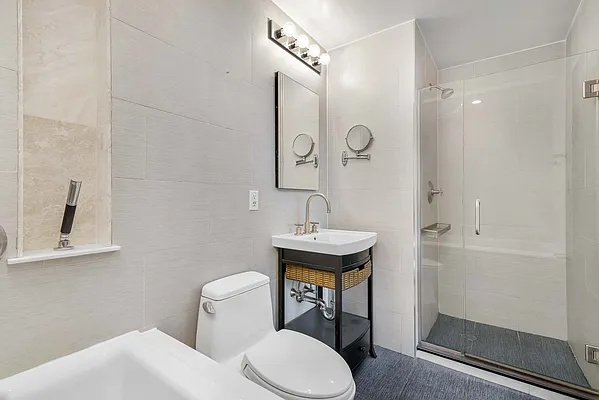 Rented by Nolita Group | media 27