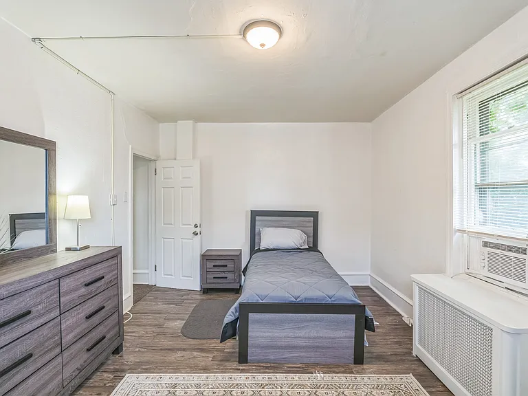 5005 N 12th St #1A — Photo 11