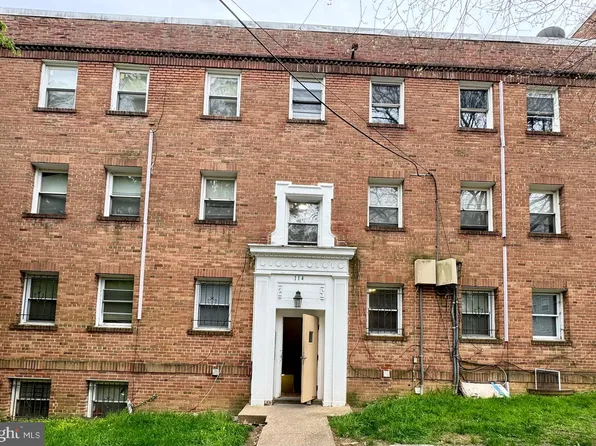 114 Danbury St SW APT 5, Washington, DC 20032