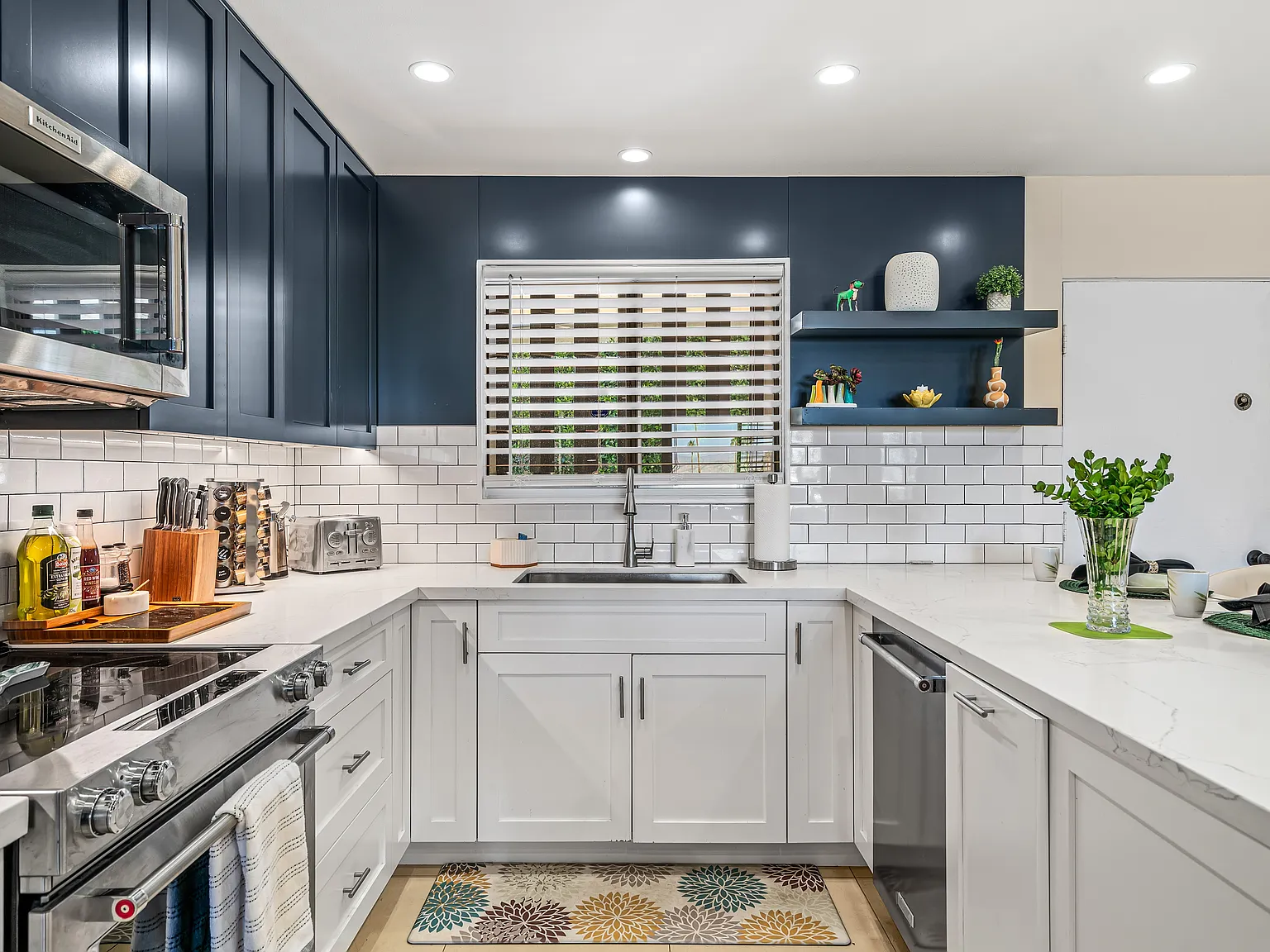 2 bed, 1265 sqft, $3,800 — Photo 3