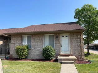 26883 Villa Calabrese, Warren, MI 48091