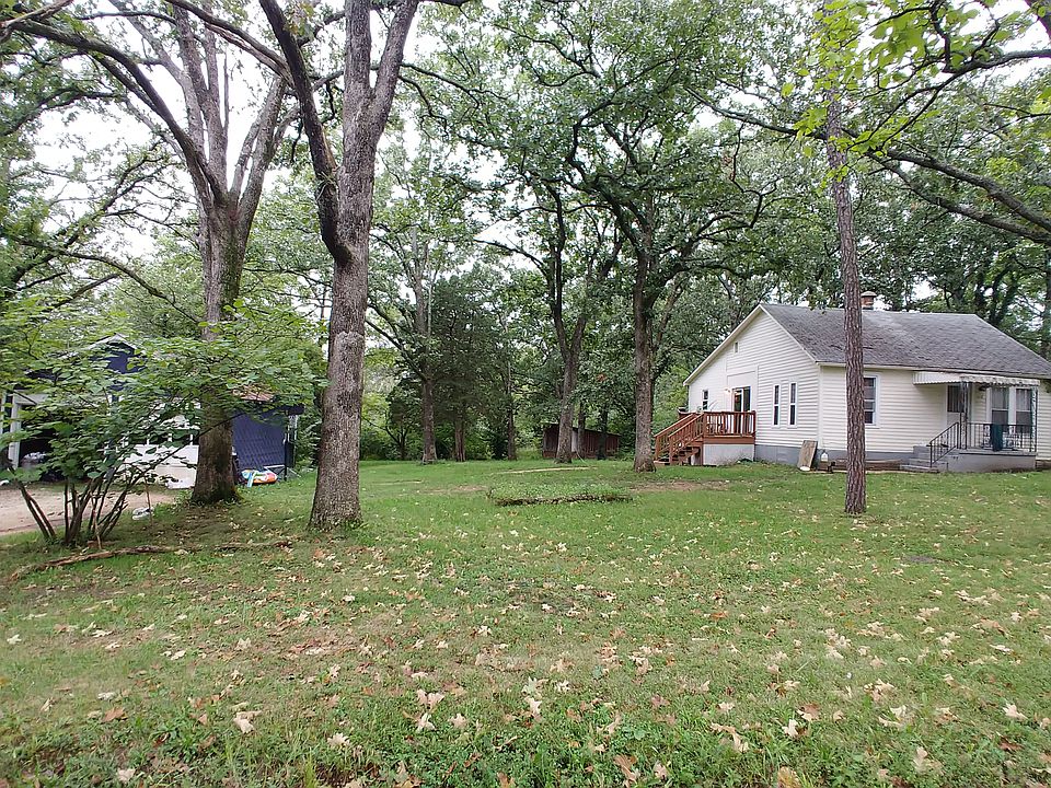2nd image of 618 Forest Ave