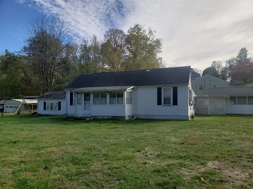 843 Day Hollow Rd photo 1