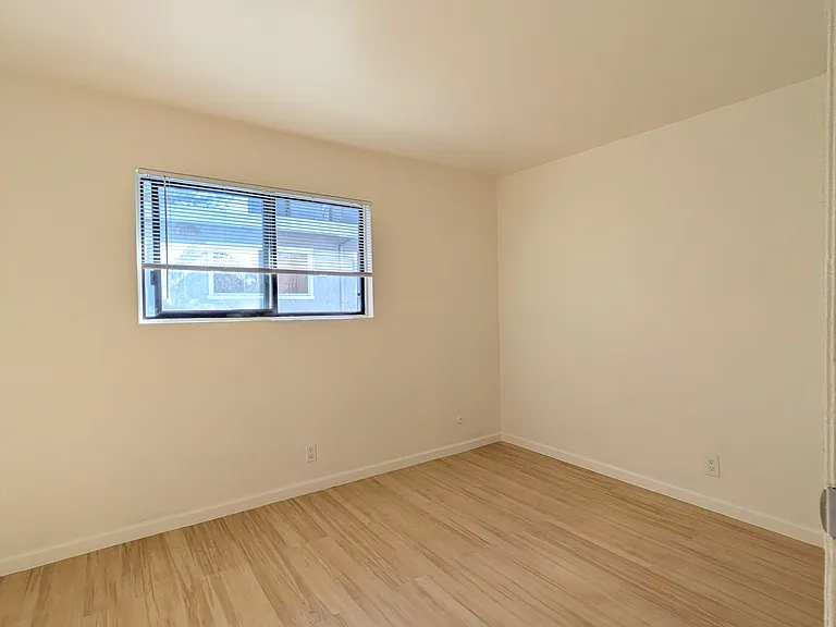 1580 Frisbie Ct — Photo 10