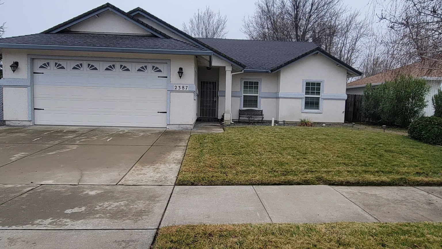 Beautiful Home in Crown Estates *Can be available sooner! — Photo 1