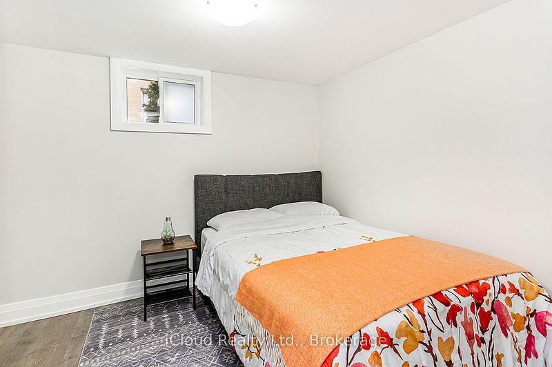 Toronto House for rent - 5 Bedrooms — photo 29