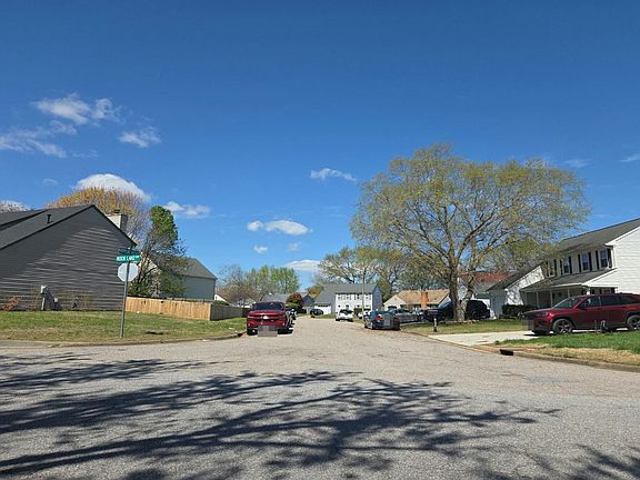 5th image of 2044 Rippling Rock Dr