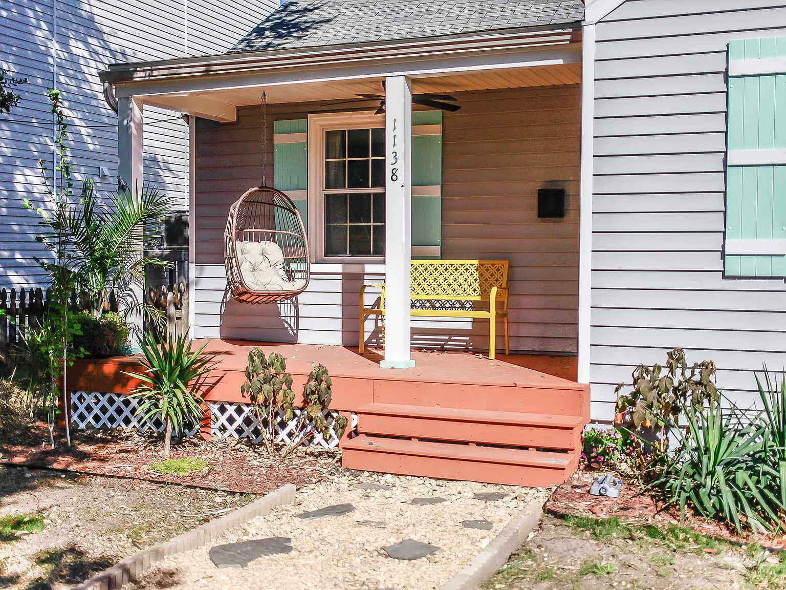 3 bed, 918 sqft, $2,700 — Photo 2