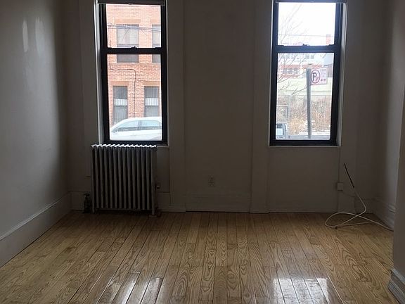 2nd image of 131 Dikeman St APT 1R