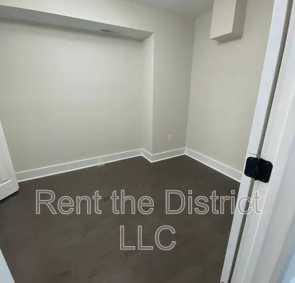 1515 Neal St NE — Photo 8
