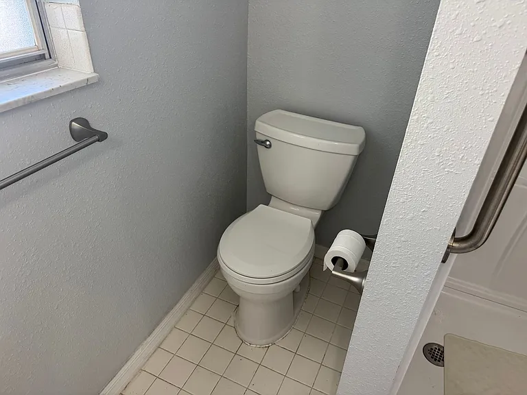 384 Flamingo Dr — Photo 12