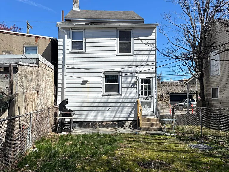 4448 Mitchell St — Photo 3
