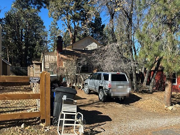 3rd image of 268 Leonard Ln