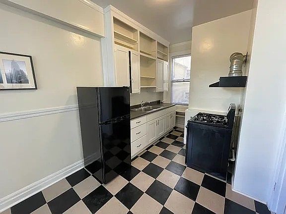 2nd image of 355 Columbus Ave APT 5