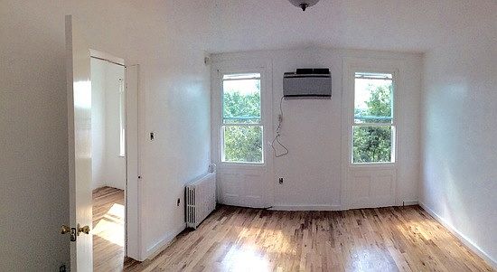 2nd image of 360 Leonard St