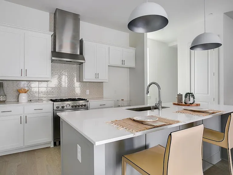5515 Bryan Pkwy #104 — Photo 2