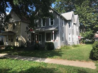831 21st St, Rock Island, IL 61201