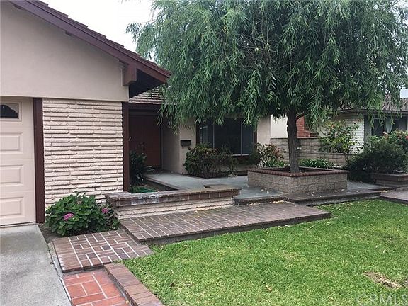 ....Another view of the Front Yard Courtyard Area....