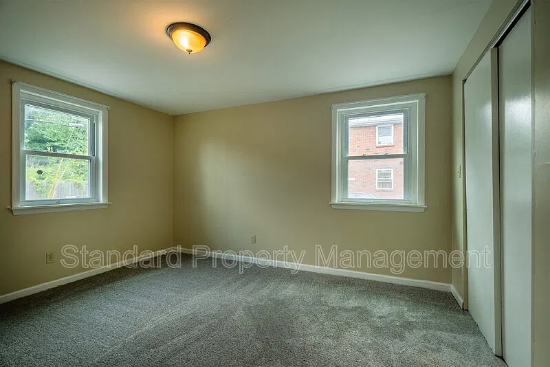 2 bed, 1.0 bath, $1,195 — Photo 3