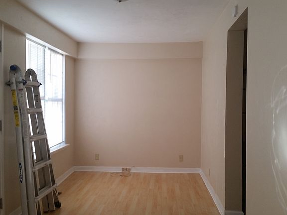 5th image of 2448 Chateau Ln