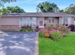 46 Baldwin Path, Deer Park, NY 11729