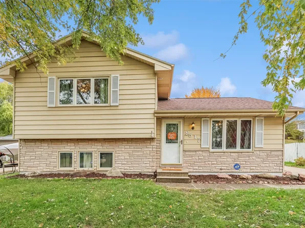 8517 Crestview Dr, Des Moines, IA 50320