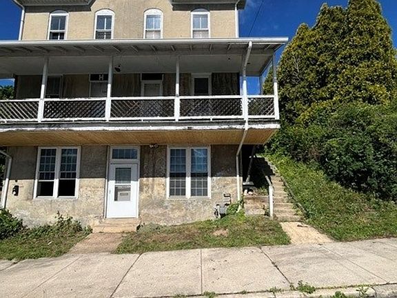 2nd image of 206 N 2nd St