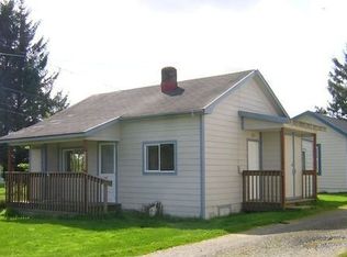 92306 Clover Rd APT A, Astoria, OR 97103