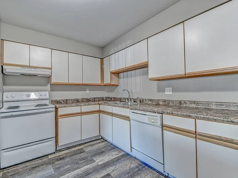 2x1 Renovated Kitchen 2x1 Renovated Kitchen