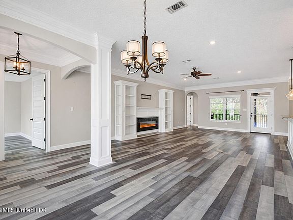 3rd image of 5629 Via Toscana