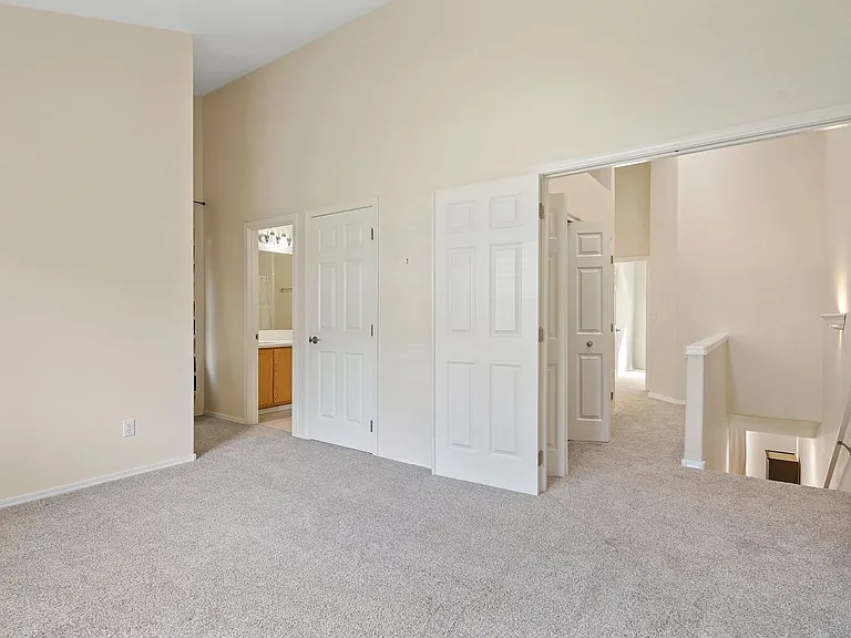9284 SW Sweek Dr — Photo 19