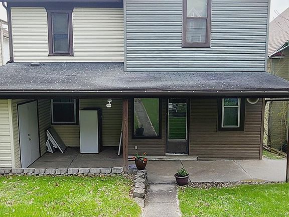 4th image of 991 Ash St