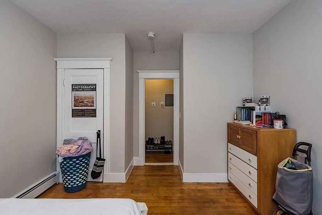 3 bed, 1.0 bath, 775 sqft, $2,600 — Photo 4