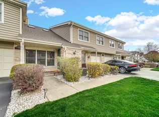 1900 Wisteria Ct APT 5, Naperville, IL 60565